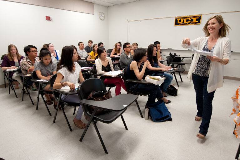 Humanities_MarketingLab_Classroom_1206xx_05_Miygi.jpg